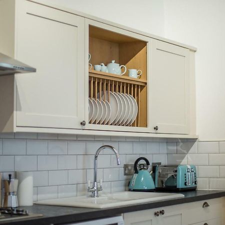 Stylish Apartment Close To Gloucester Quays & Docks Exterior foto